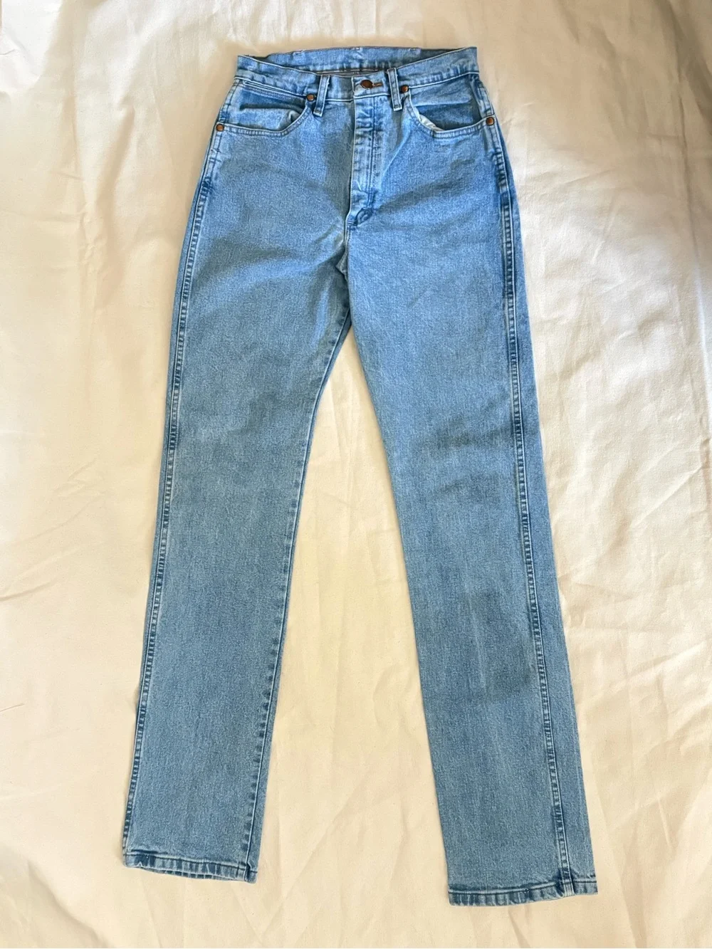 2/$29 Wrangler Women's Cowboy Cut Slim Fit Jean 9 x 36 - Picture 3 of 10